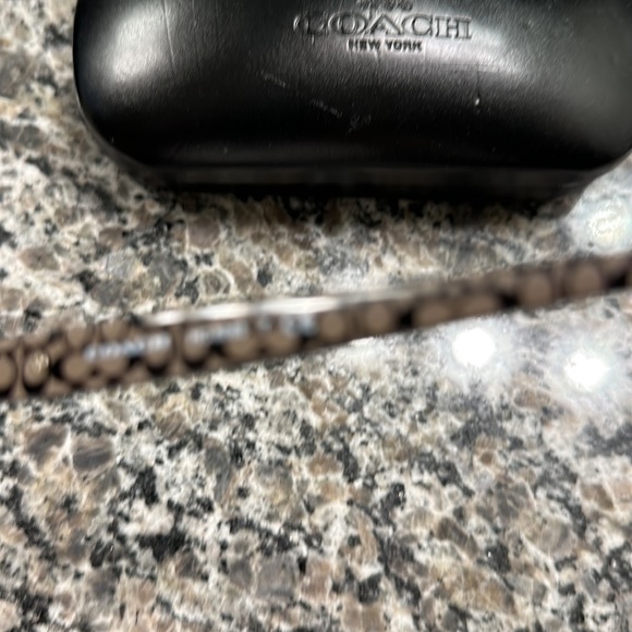 Preloved Coach glasses 5291 DK TORT/Tort Military Sig C tortoise shell. - Picture 7 of 7